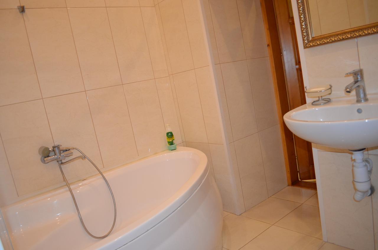 Stepana Bandery Str. 19 Leilighet Lviv Eksteriør bilde