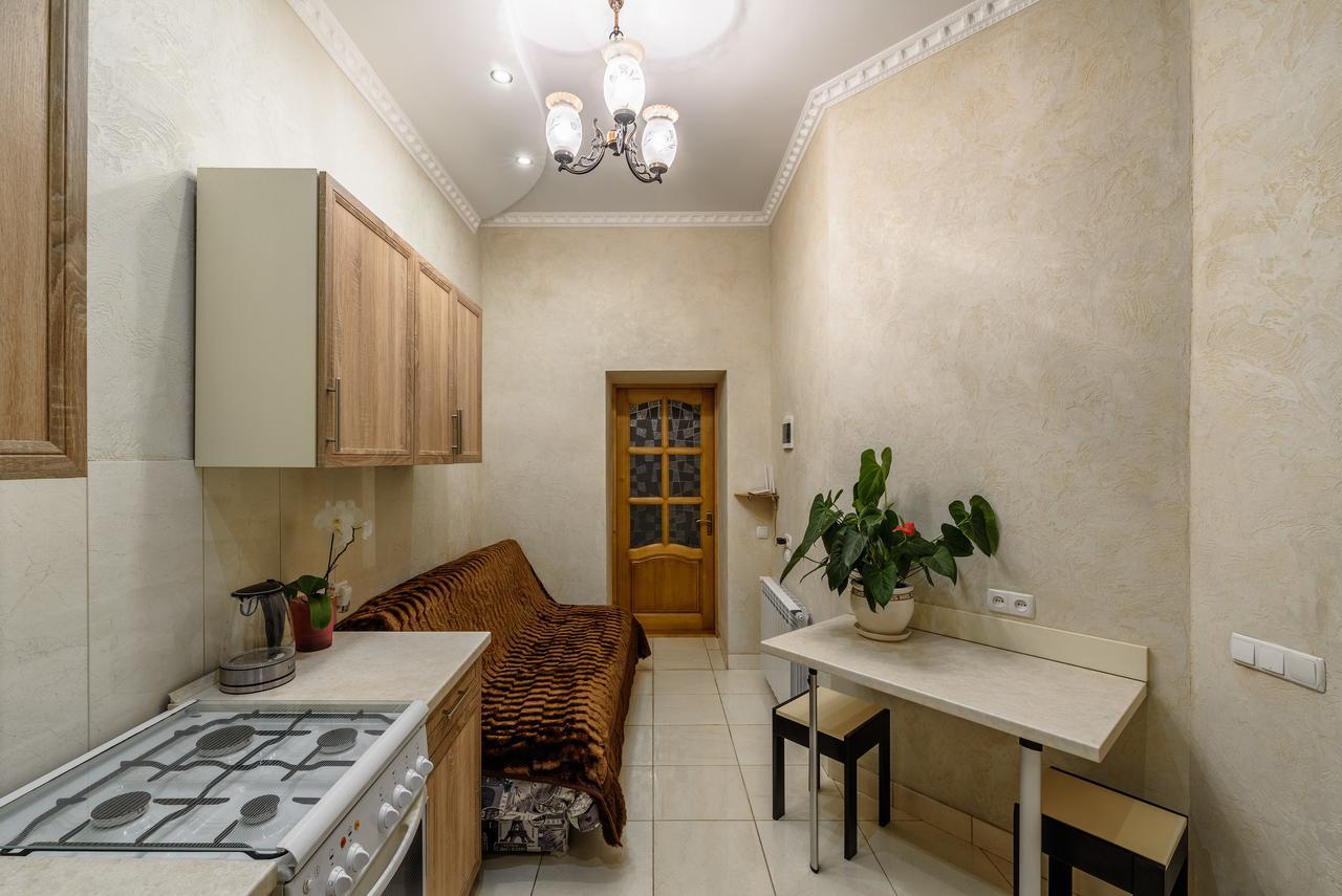 Stepana Bandery Str. 19 Leilighet Lviv Eksteriør bilde