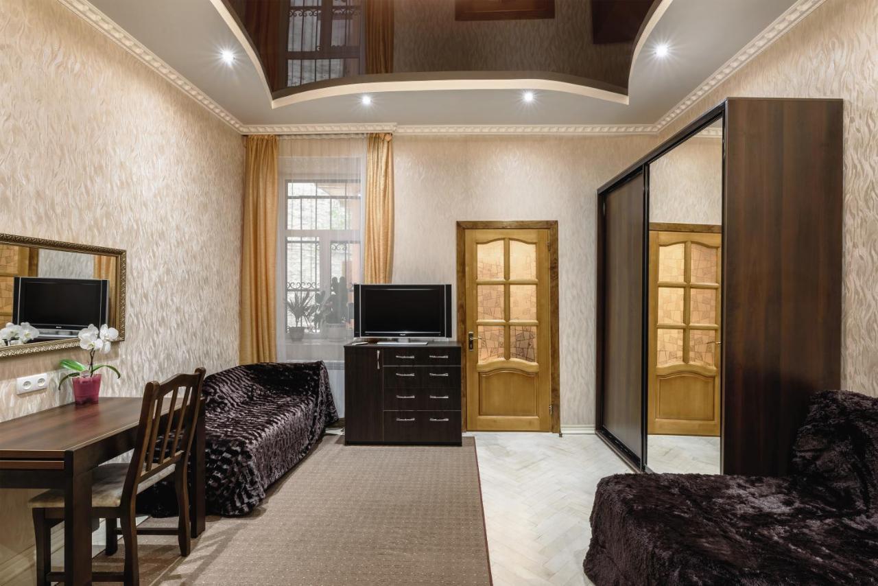 Stepana Bandery Str. 19 Leilighet Lviv Eksteriør bilde